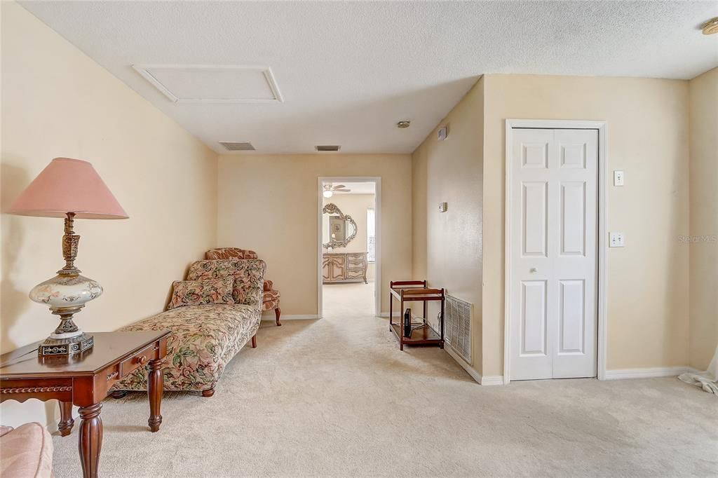 待售: $280,000 (3 贝兹, 2 浴室, 1880 平方英尺)