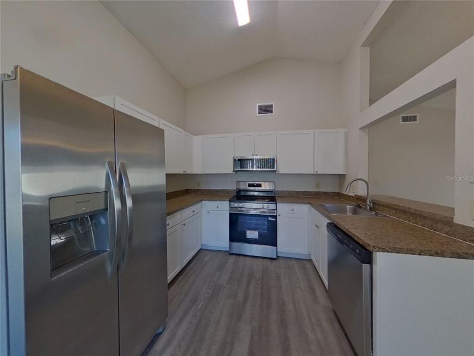 В аренду: $2,119 (3 спален, 2 ванн, 1103 Квадратных фут)