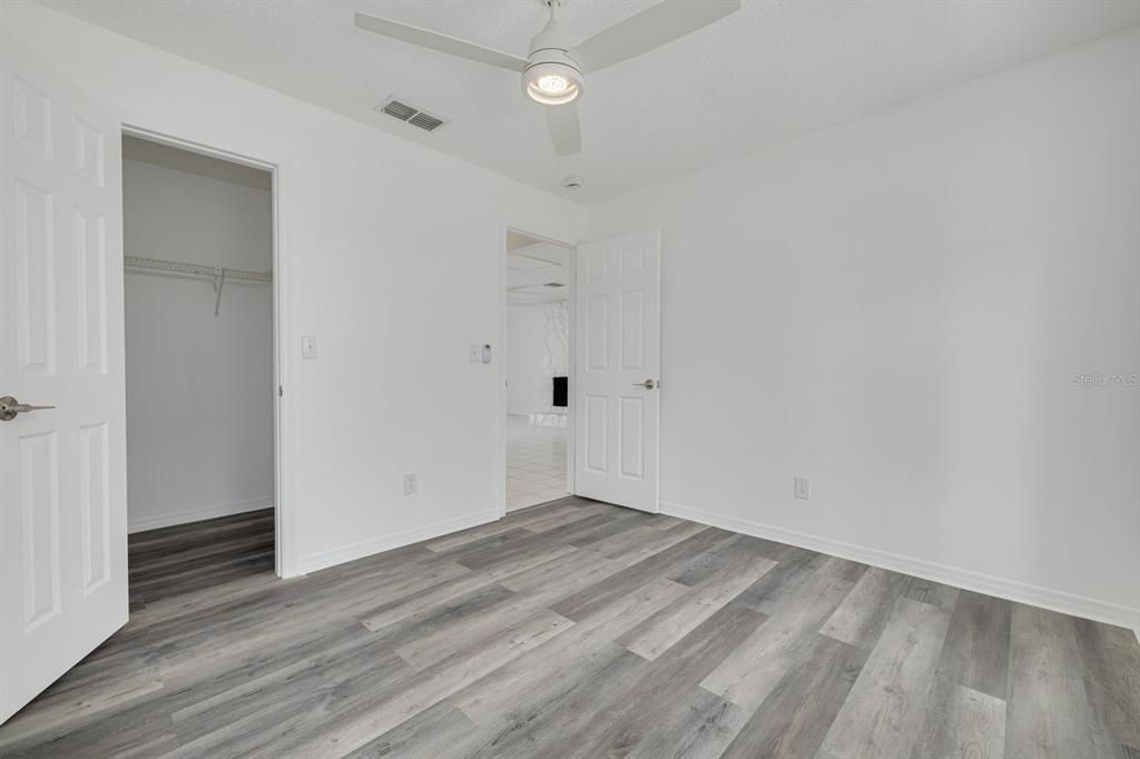 待售: $530,000 (2 贝兹, 2 浴室, 999 平方英尺)