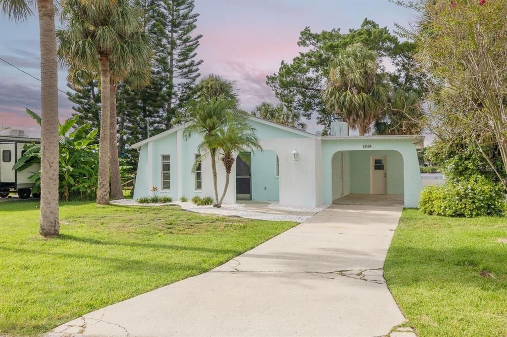 待售: $530,000 (2 贝兹, 2 浴室, 999 平方英尺)