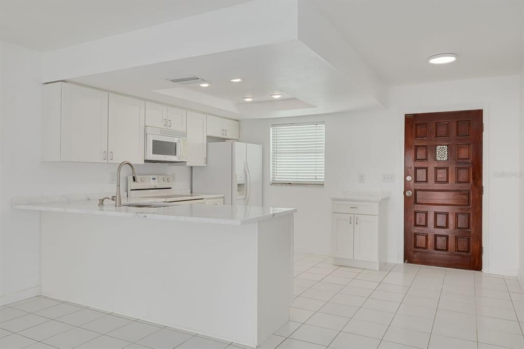 待售: $530,000 (2 贝兹, 2 浴室, 999 平方英尺)