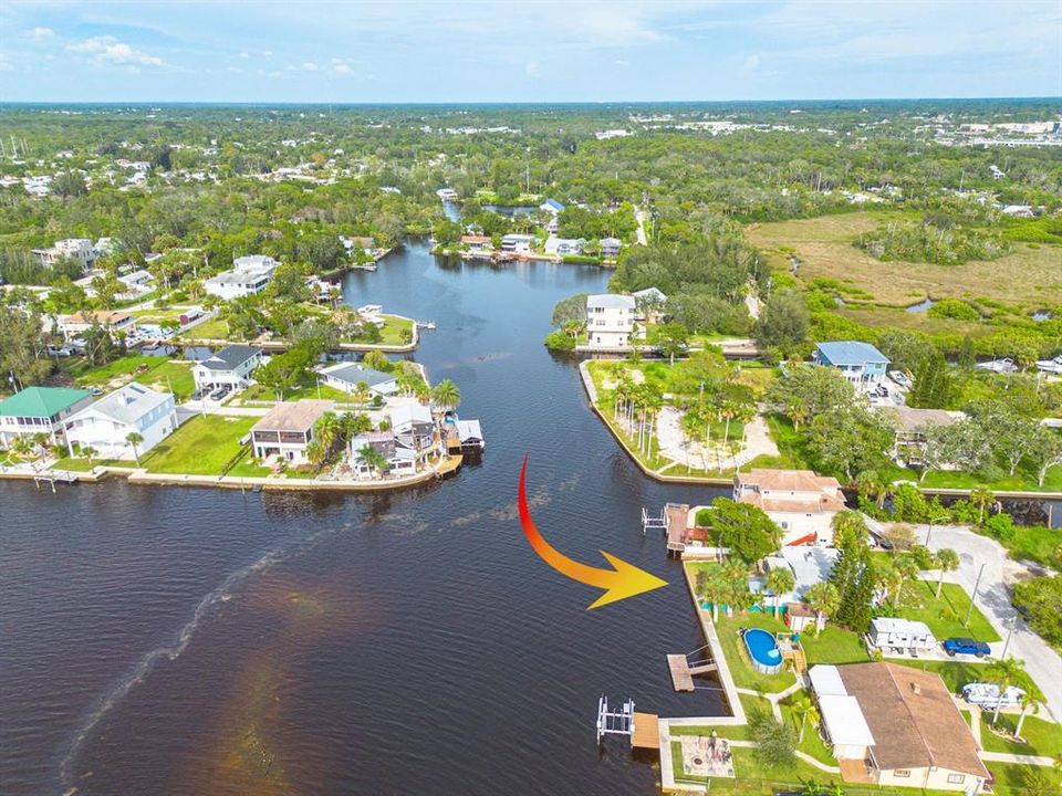 待售: $530,000 (2 贝兹, 2 浴室, 999 平方英尺)