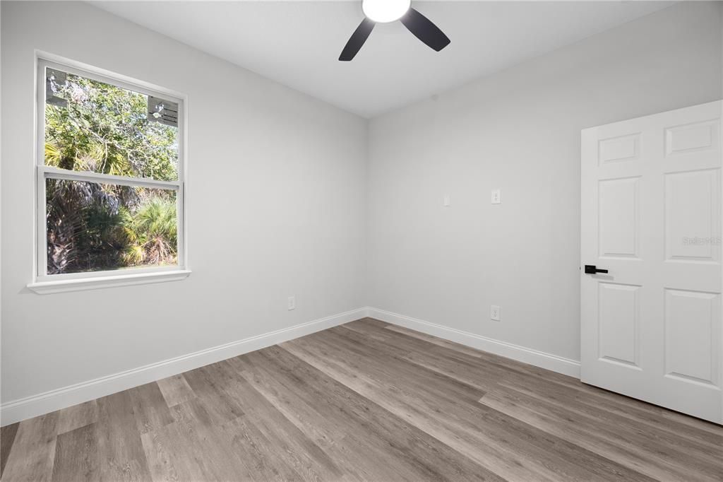 For Sale: $385,000 (4 beds, 3 baths, 1681 Square Feet)