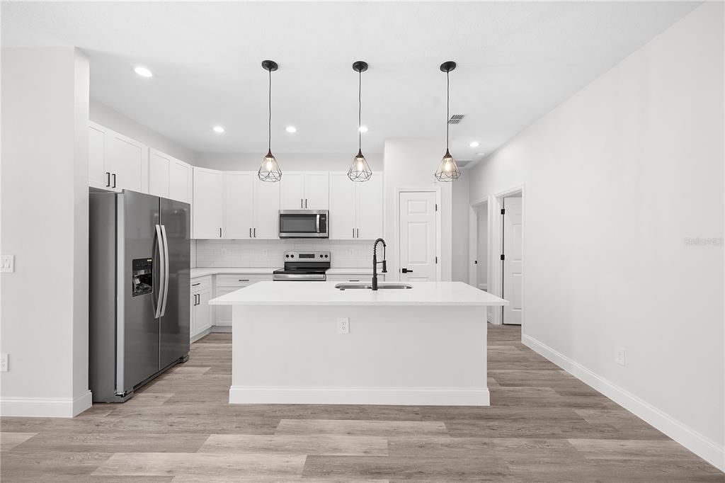 For Sale: $385,000 (4 beds, 3 baths, 1681 Square Feet)