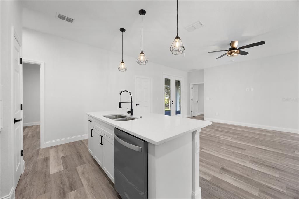 For Sale: $385,000 (4 beds, 3 baths, 1681 Square Feet)