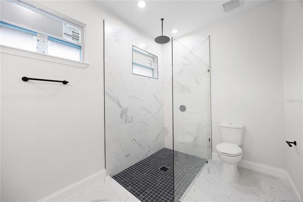 For Sale: $385,000 (4 beds, 3 baths, 1681 Square Feet)