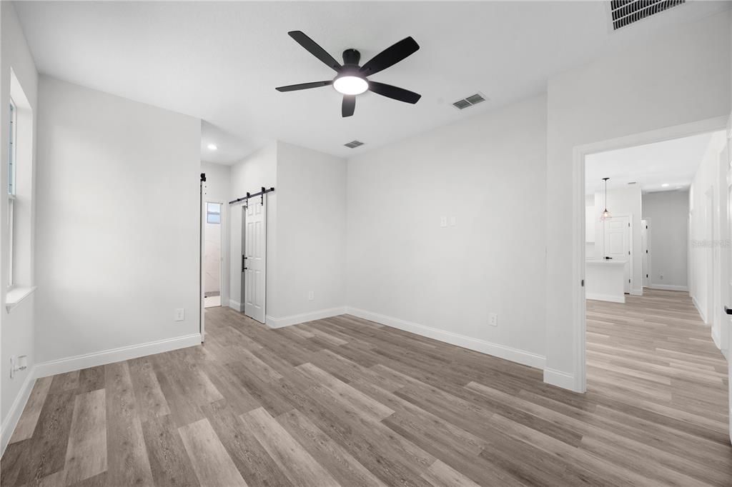 For Sale: $385,000 (4 beds, 3 baths, 1681 Square Feet)