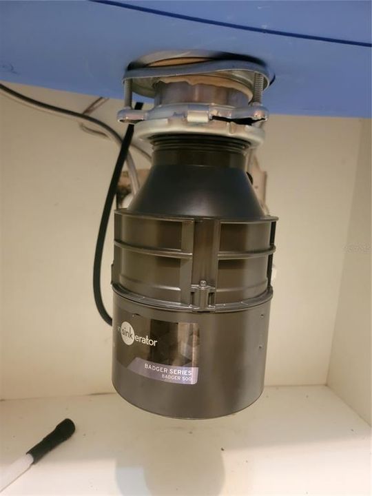 For Rent: $2,000 (3 beds, 2 baths, 1059 Square Feet)