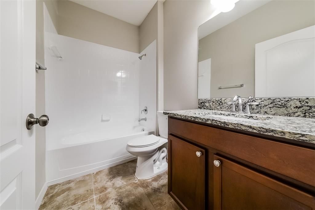 For Sale: $350,000 (3 beds, 2 baths, 1690 Square Feet)