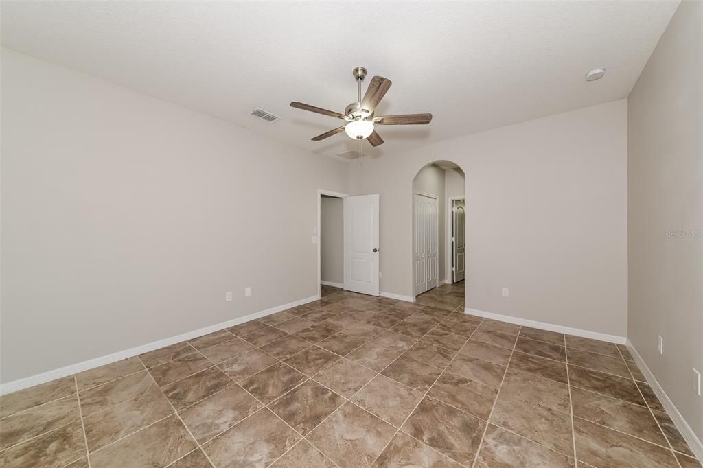 For Sale: $350,000 (3 beds, 2 baths, 1690 Square Feet)