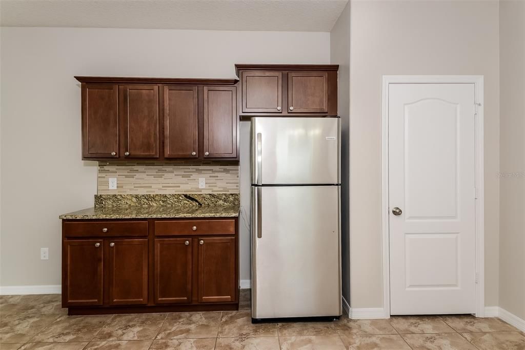 For Sale: $350,000 (3 beds, 2 baths, 1690 Square Feet)