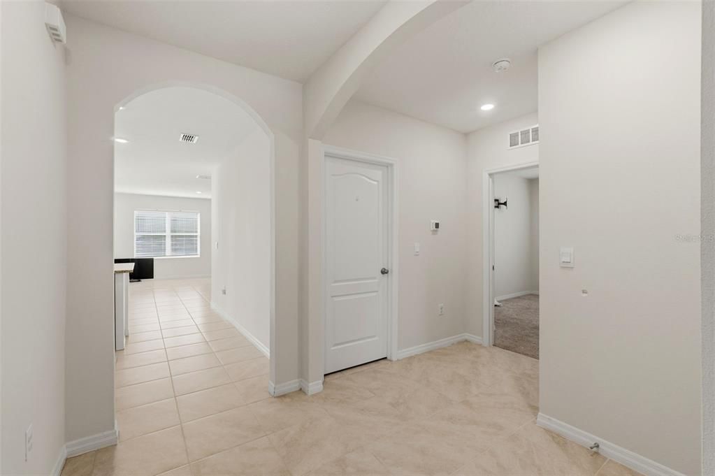 待售: $349,000 (4 贝兹, 2 浴室, 1867 平方英尺)