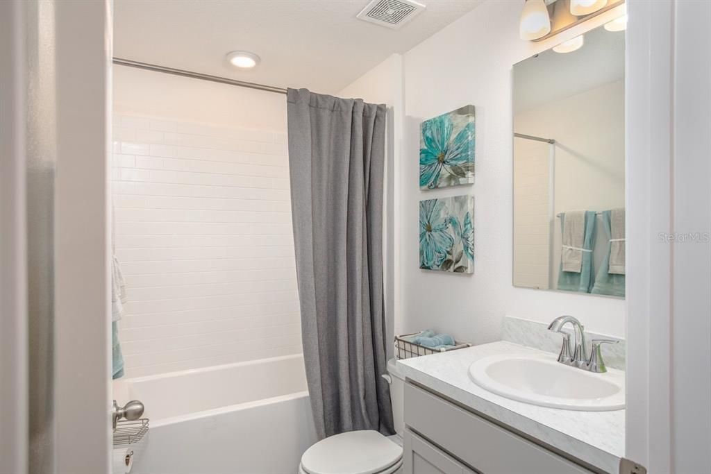 For Sale: $299,900 (3 beds, 2 baths, 1443 Square Feet)