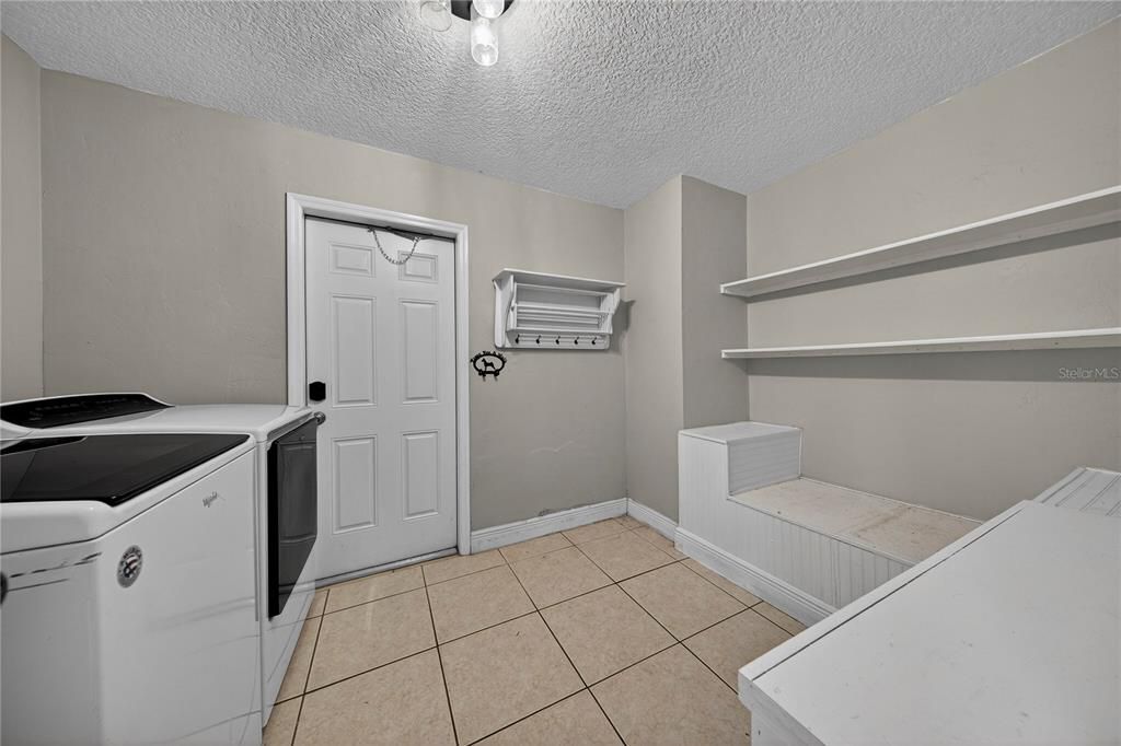 На продажу: $514,999 (3 спален, 2 ванн, 1734 Квадратных фут)