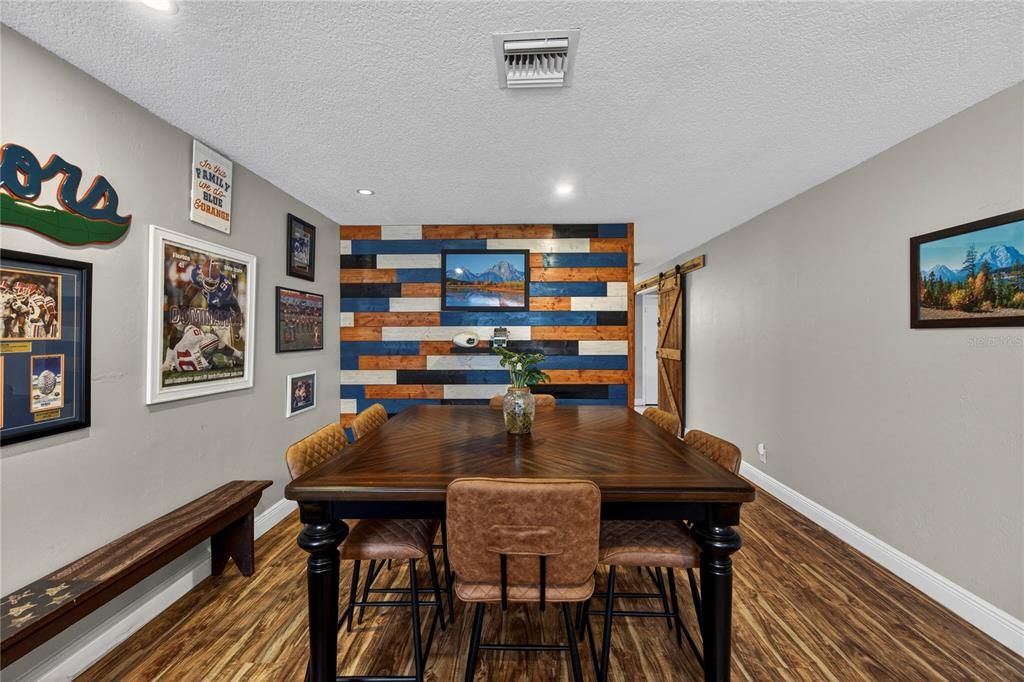 На продажу: $514,999 (3 спален, 2 ванн, 1734 Квадратных фут)