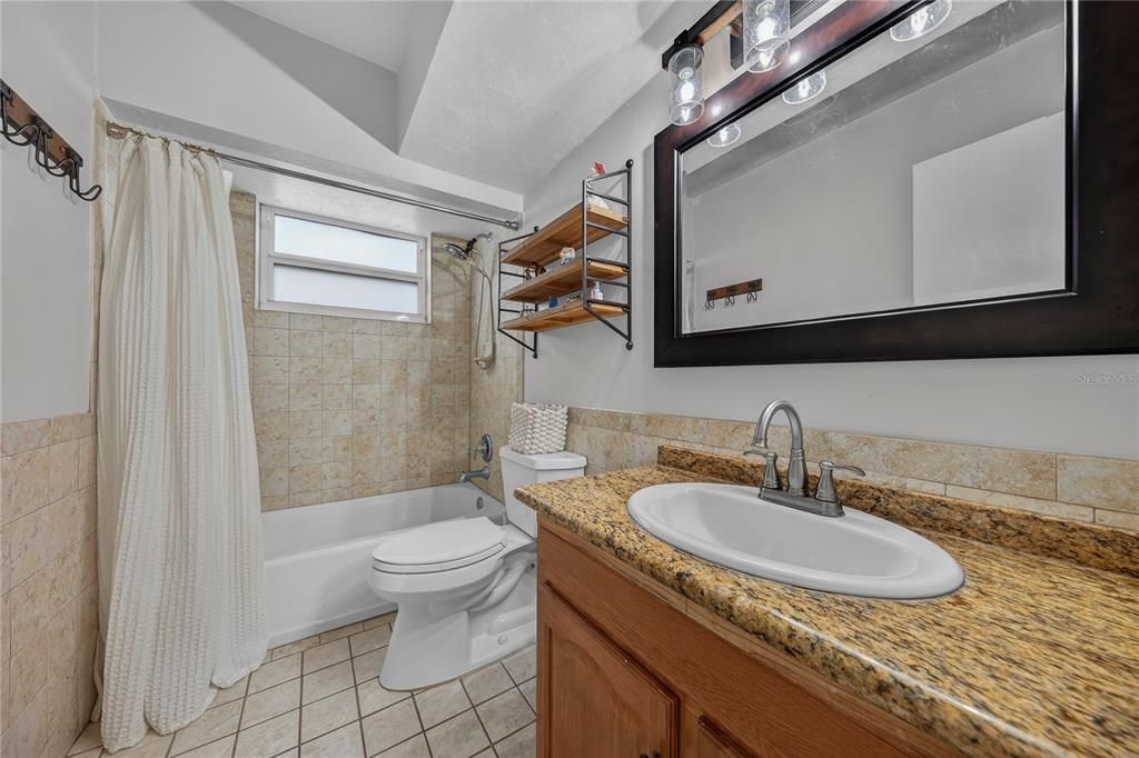 На продажу: $514,999 (3 спален, 2 ванн, 1734 Квадратных фут)