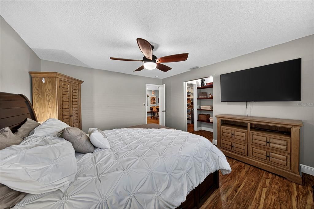 На продажу: $514,999 (3 спален, 2 ванн, 1734 Квадратных фут)