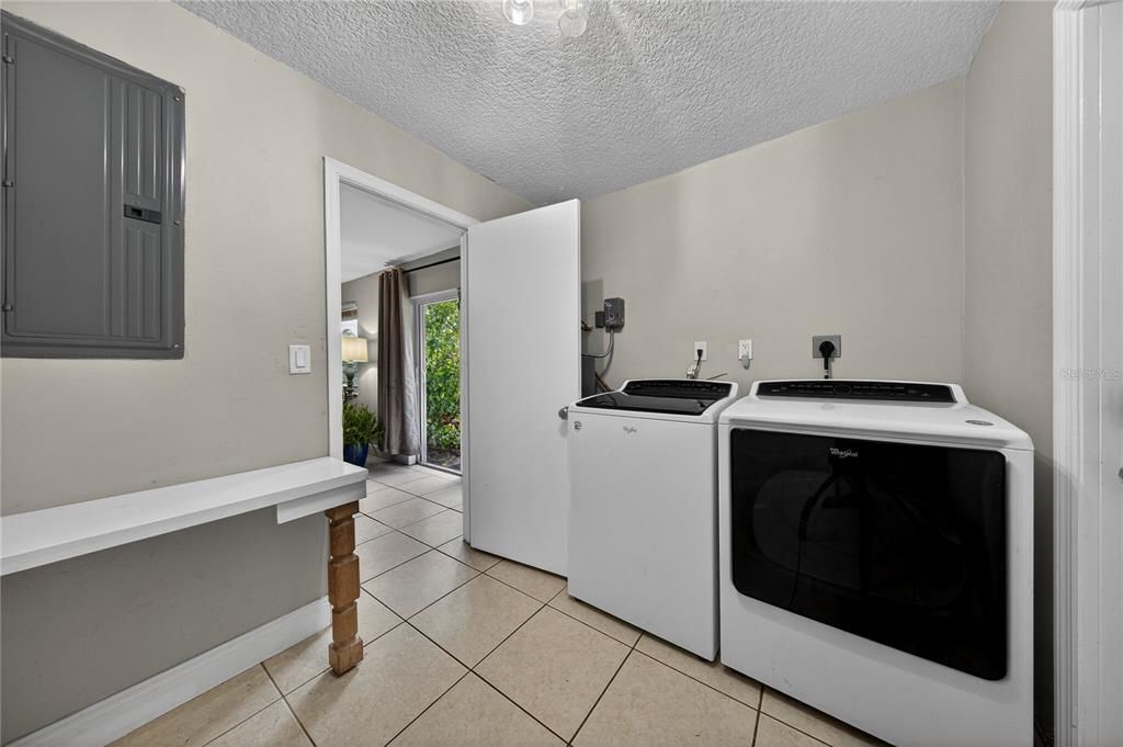 На продажу: $514,999 (3 спален, 2 ванн, 1734 Квадратных фут)