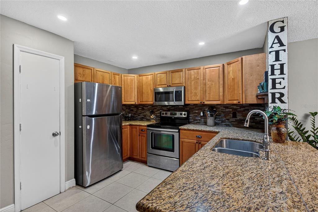 На продажу: $514,999 (3 спален, 2 ванн, 1734 Квадратных фут)