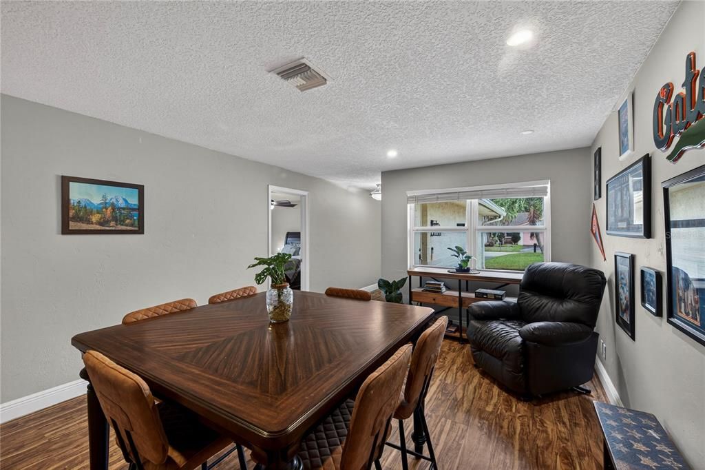 На продажу: $514,999 (3 спален, 2 ванн, 1734 Квадратных фут)