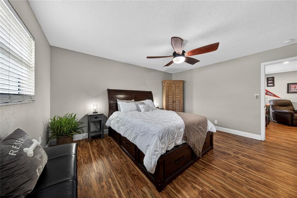 На продажу: $514,999 (3 спален, 2 ванн, 1734 Квадратных фут)