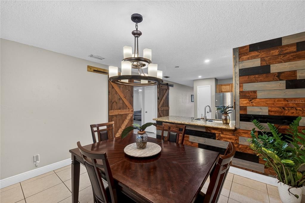 На продажу: $514,999 (3 спален, 2 ванн, 1734 Квадратных фут)