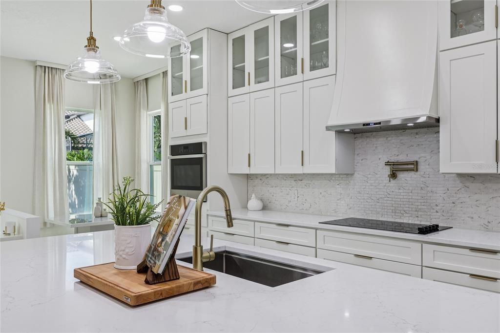 出租: $6,500 (5 贝兹, 4 浴室, 3892 平方英尺)