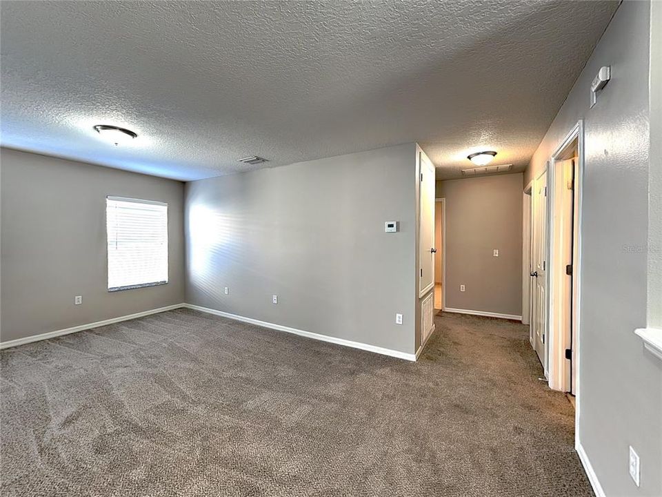 For Rent: $2,169 (3 beds, 2 baths, 2649 Square Feet)