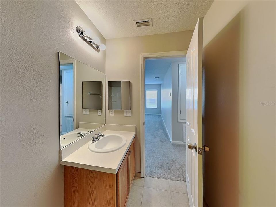 For Rent: $2,169 (3 beds, 2 baths, 2649 Square Feet)