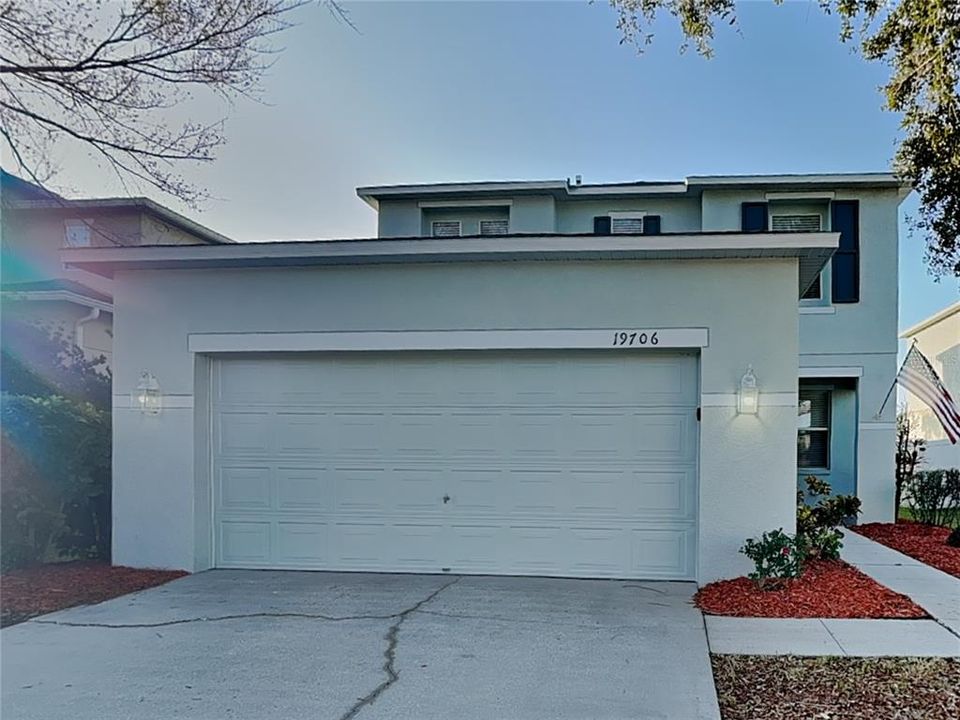 For Rent: $2,169 (3 beds, 2 baths, 2649 Square Feet)