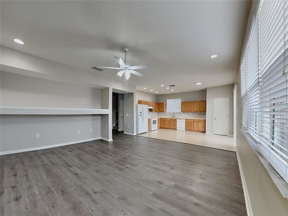 For Rent: $2,169 (3 beds, 2 baths, 2649 Square Feet)