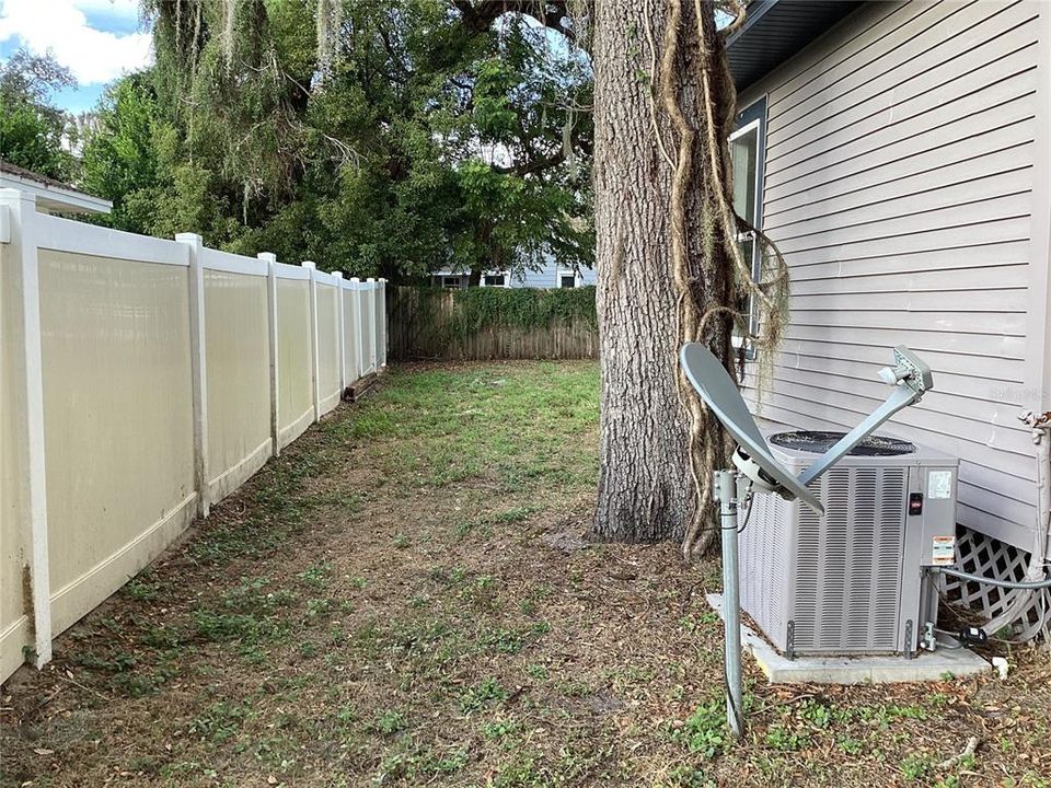 For Sale: $149,900 (3 beds, 1 baths, 838 Square Feet)