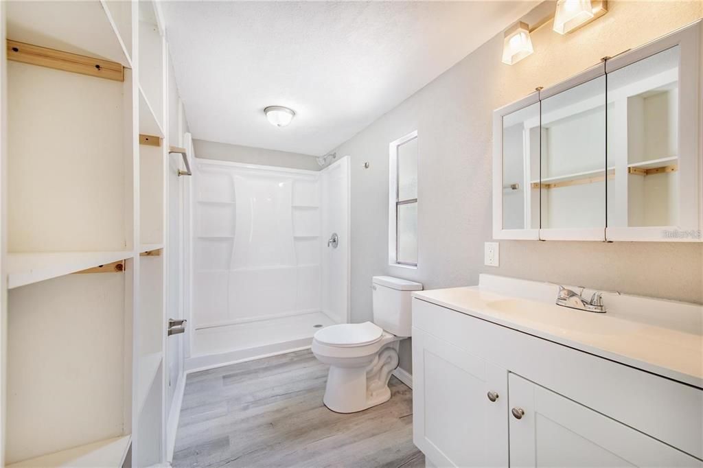 待售: $150,000 (2 贝兹, 2 浴室, 924 平方英尺)