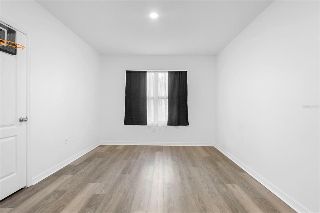 待售: $375,000 (5 贝兹, 3 浴室, 2594 平方英尺)