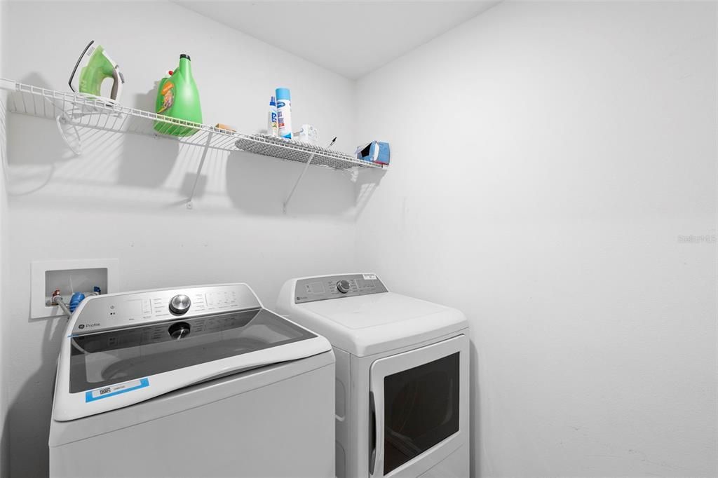 待售: $375,000 (5 贝兹, 3 浴室, 2594 平方英尺)