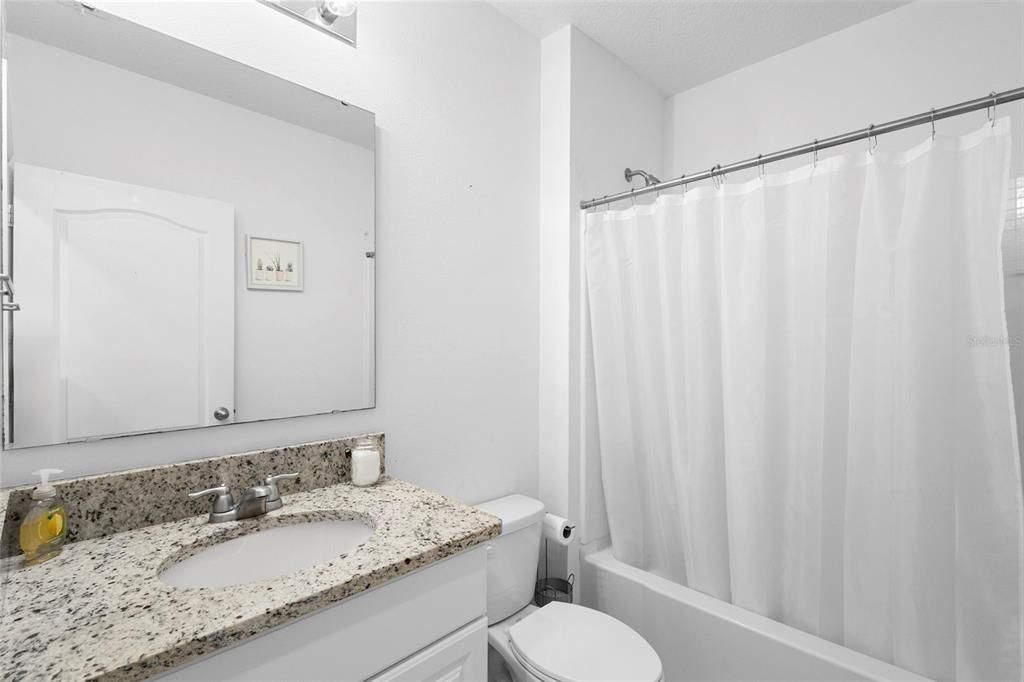 待售: $375,000 (5 贝兹, 3 浴室, 2594 平方英尺)