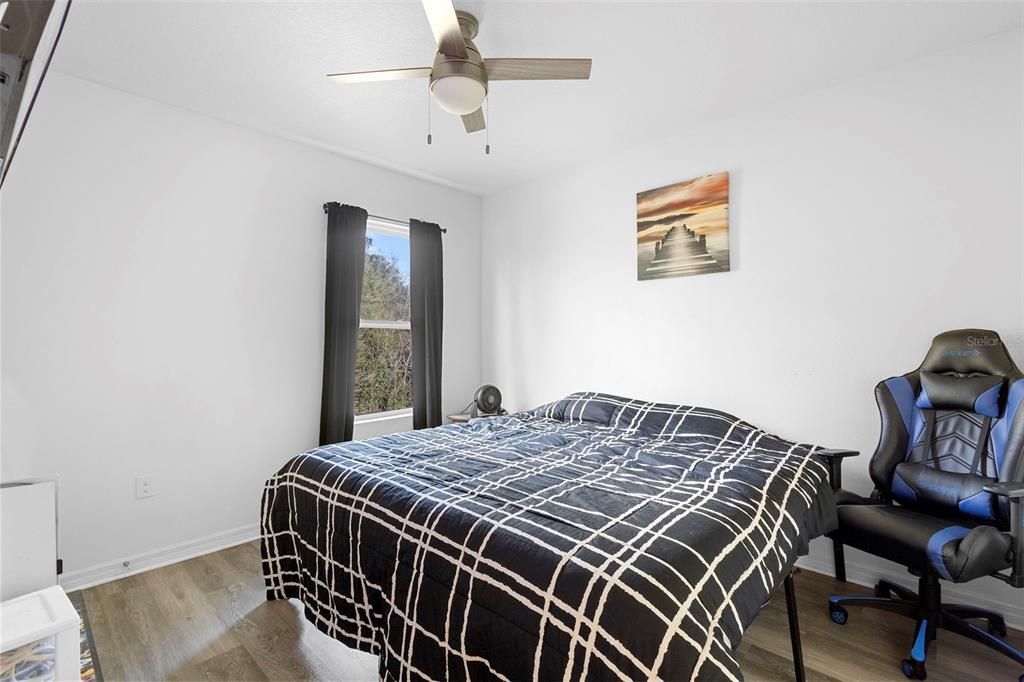 待售: $375,000 (5 贝兹, 3 浴室, 2594 平方英尺)