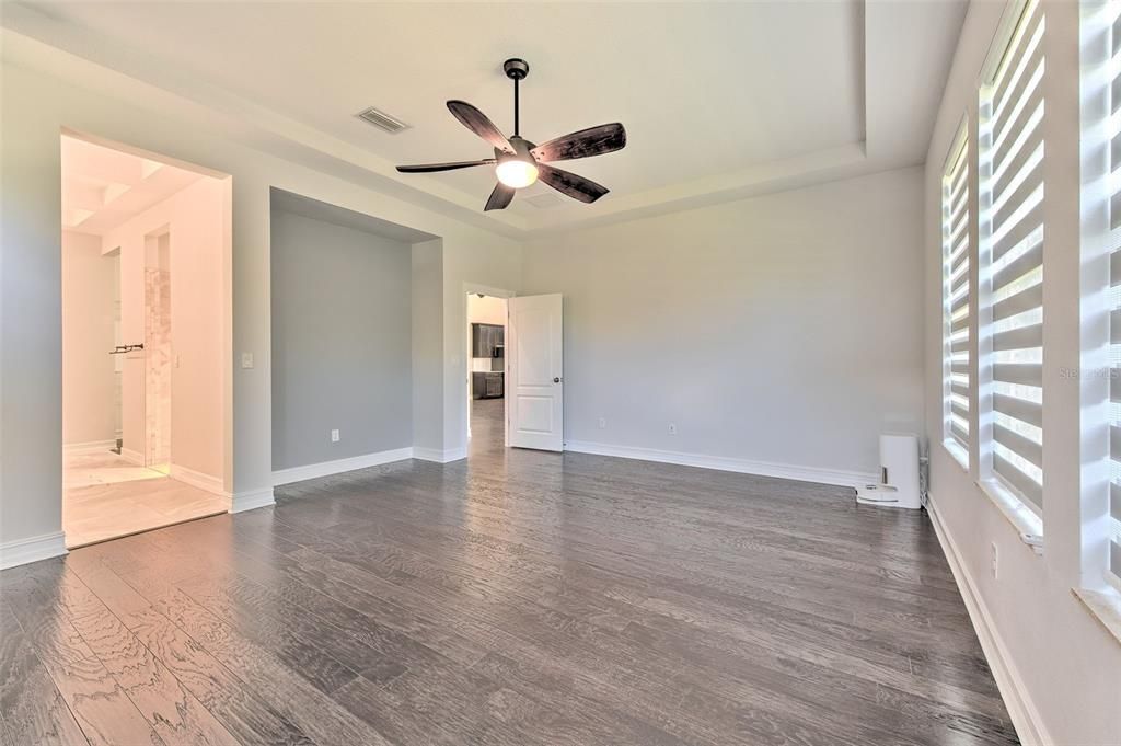 出租: $3,500 (4 贝兹, 3 浴室, 2465 平方英尺)