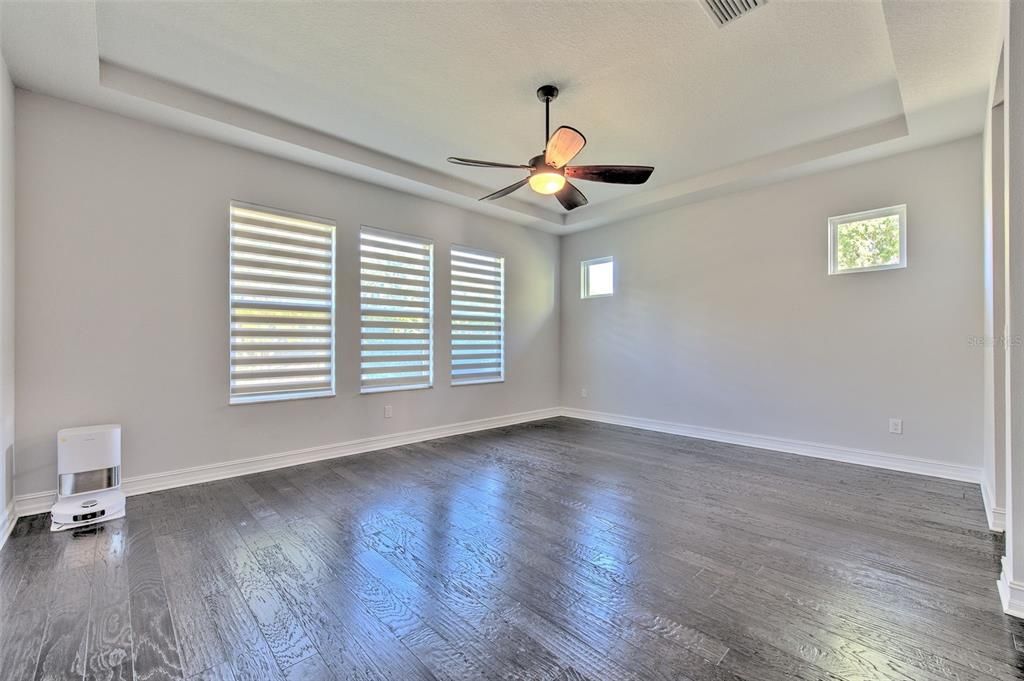 出租: $3,500 (4 贝兹, 3 浴室, 2465 平方英尺)