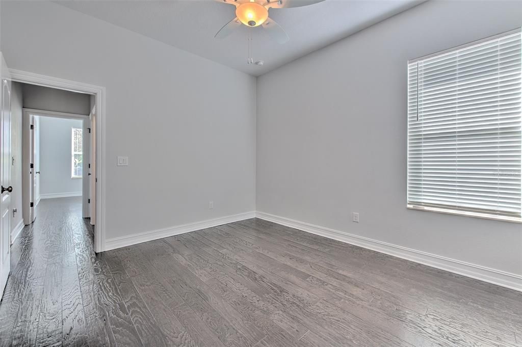 出租: $3,500 (4 贝兹, 3 浴室, 2465 平方英尺)