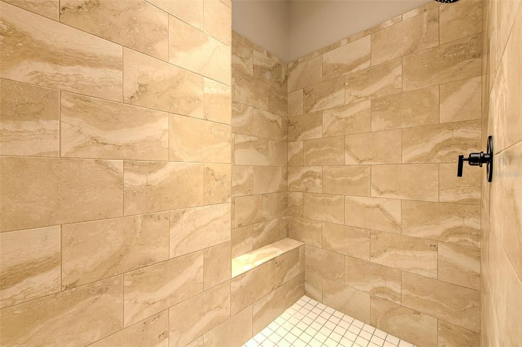 出租: $3,500 (4 贝兹, 3 浴室, 2465 平方英尺)