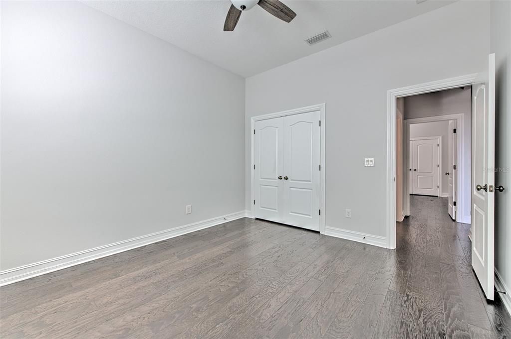 出租: $3,500 (4 贝兹, 3 浴室, 2465 平方英尺)