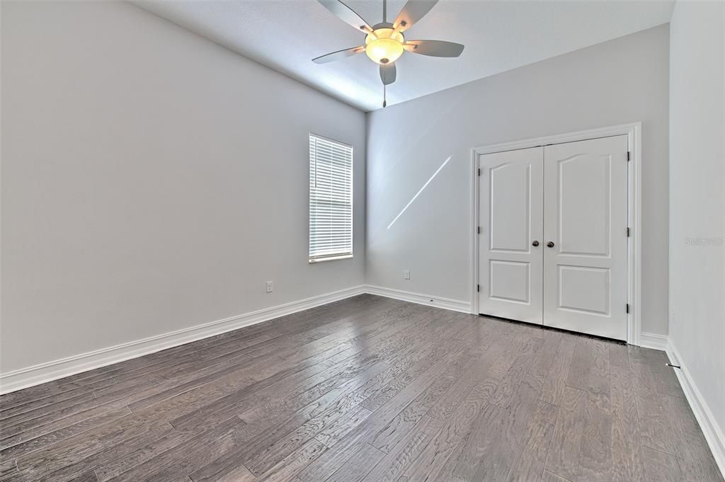 出租: $3,500 (4 贝兹, 3 浴室, 2465 平方英尺)