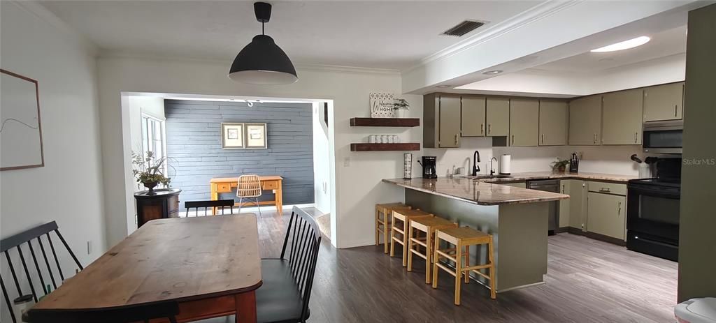 For Rent: $4,500 (4 beds, 2 baths, 1888 Square Feet)