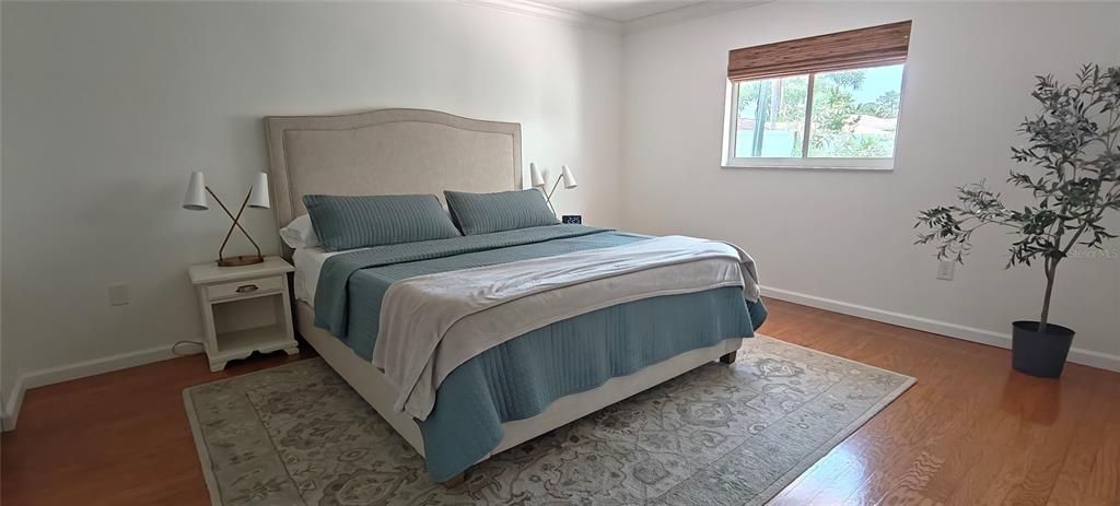 For Rent: $4,500 (4 beds, 2 baths, 1888 Square Feet)