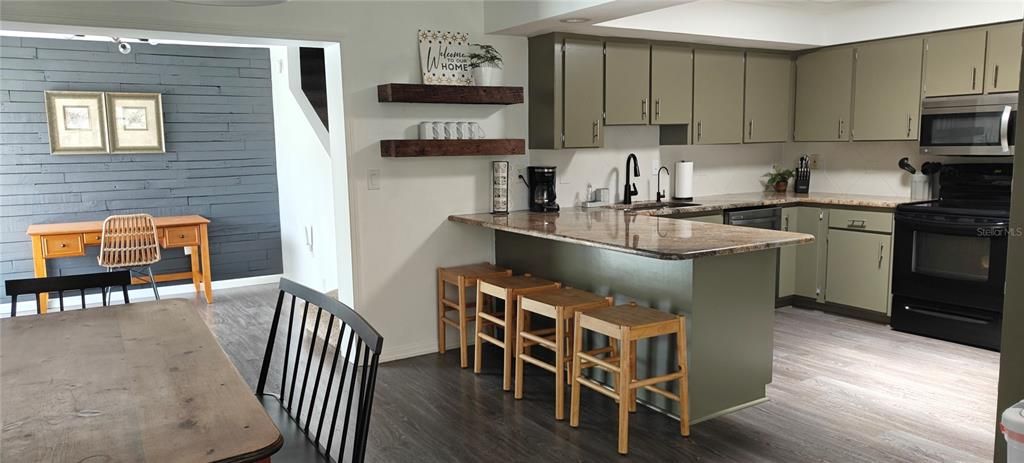 For Rent: $4,500 (4 beds, 2 baths, 1888 Square Feet)