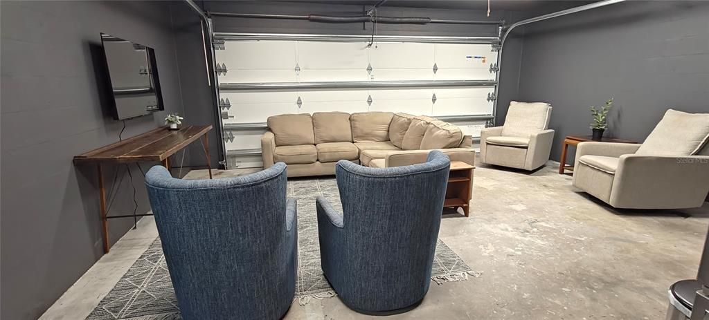 For Rent: $4,500 (4 beds, 2 baths, 1888 Square Feet)