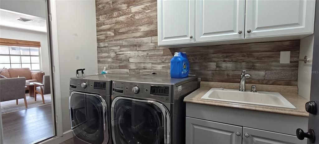 For Rent: $4,500 (4 beds, 2 baths, 1888 Square Feet)