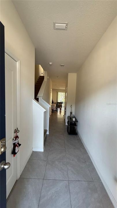 For Rent: $2,100 (3 beds, 2 baths, 1758 Square Feet)