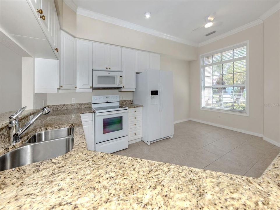 В аренду: $2,100 (3 спален, 2 ванн, 1559 Квадратных фут)